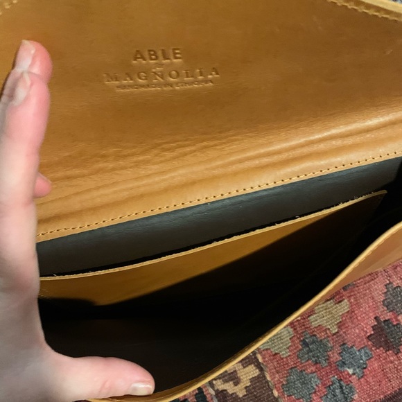 ABLE for MAGNOLIA CLUTCH REAL LEATHER - Picture 3 of 4